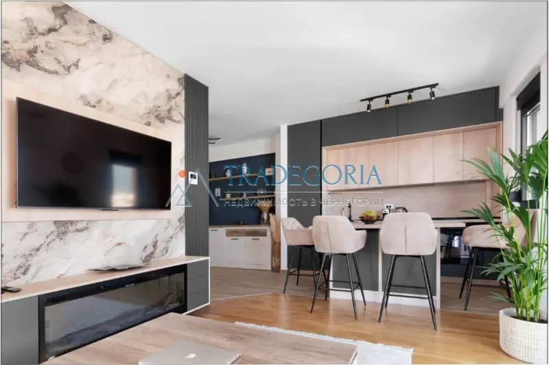 Two-bedroom apartment with sea view in Šušanj, Bar
