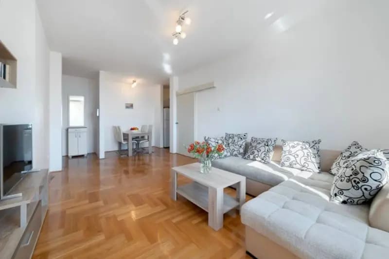 Prodaja, dvosoban stan, 69m², Bečići, Budva