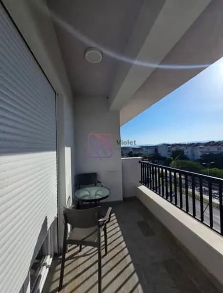 Izdavanje, dvosoban stan, 60m², Stari Aerodrom, Podgorica