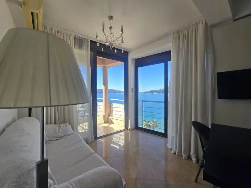 İki odalı daire - Denize 2. sıra - Rafailovići