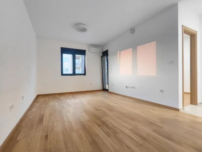 Оренда, двокімнатна квартира, 53м², Сіті Кварт, Подгориця