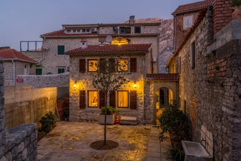 Vila u Prčanju br. 1014