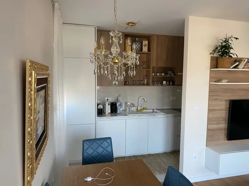 Оренда, трикімнатна квартира, 94м², Central Point, Подгориця