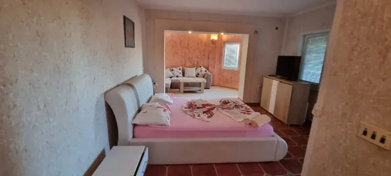 Prodaja, hotel, 670m², Ulcinj