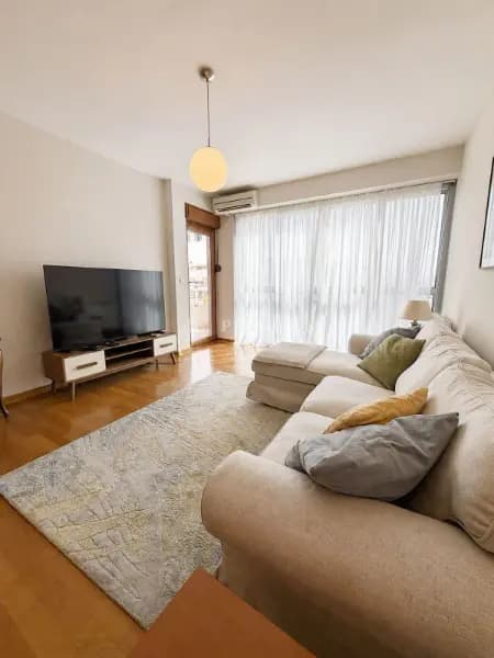 Izdavanje, dvosoban Stan, 78m², Preko Morace, Podgorica