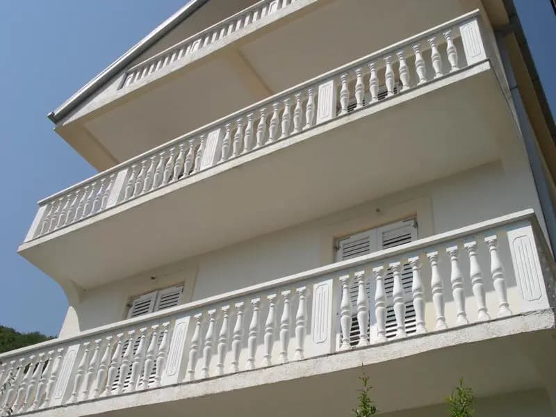 Baošići'de 953 numaralı ev.