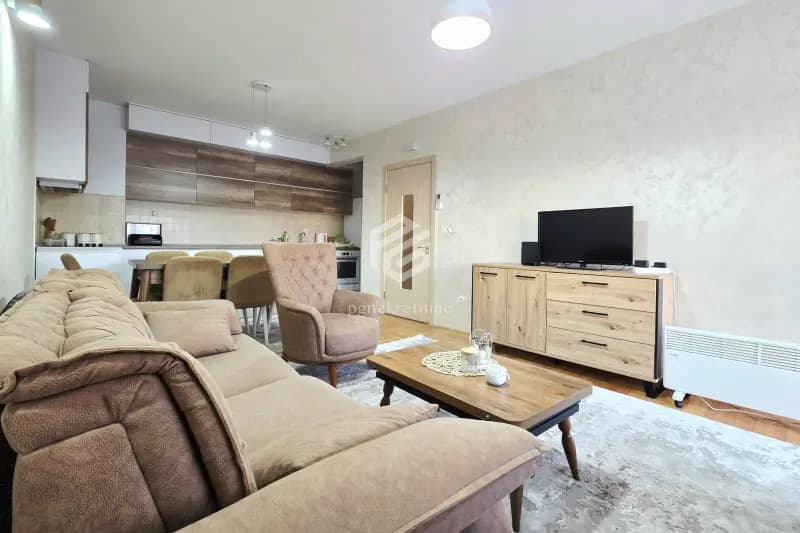 Dvosoban stan 65m2, Stari aerodrom – Podgorica