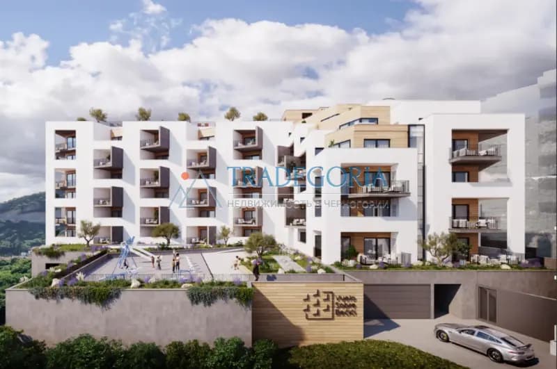 Yeni inşa edilmiş komplekste 6. katta bir odalı daire