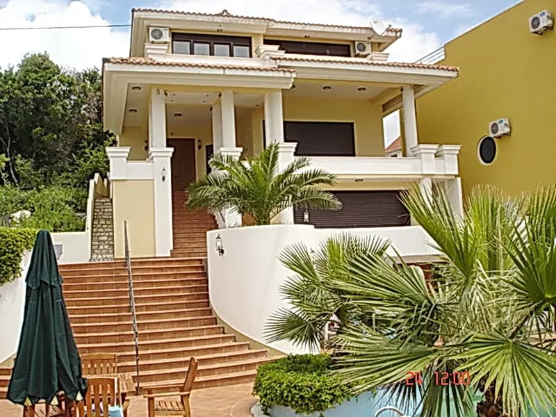 Villa in Uteha Nr. 445