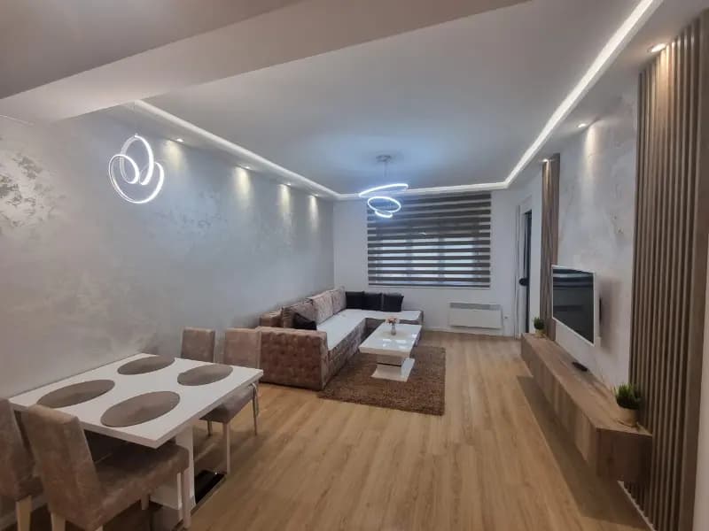 Продаж, однокімнатна квартира, 46м², Колашин
