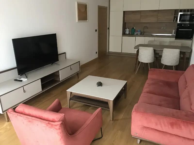 Izdavanje, dvosoban stan, 75m², Capital Plaza, Podgorica