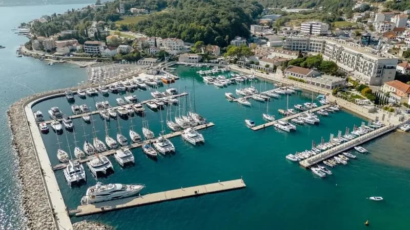 Lazure Resort Residences'te lüks 1 odalı daire
