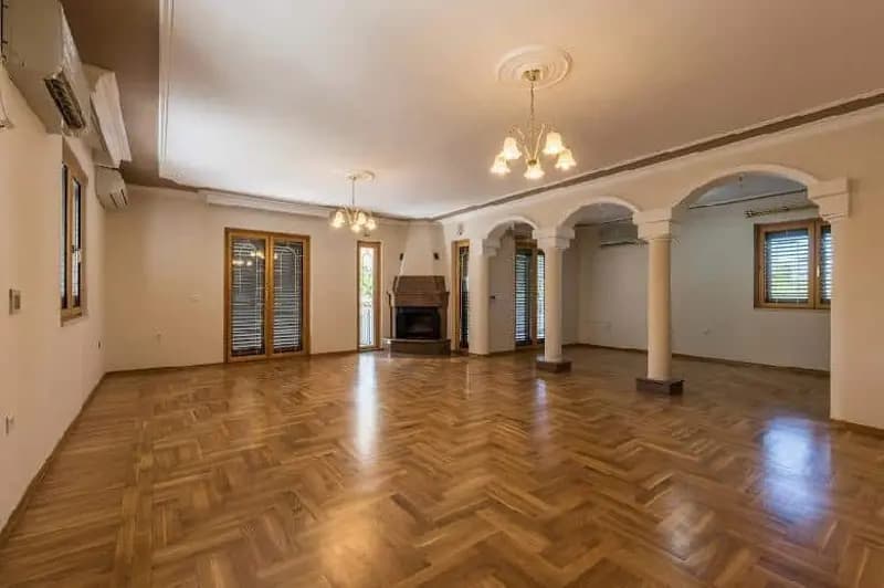 Vermietung, Villa, 370m², Zabjelo, Podgorica