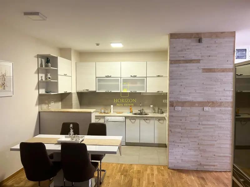 Dvosoban stan 65m2, City Kvart