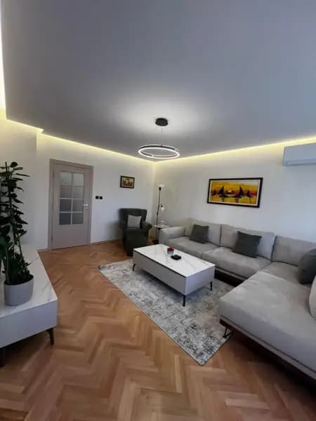 Vermietung, Dreizimmerwohnung, 102m², Preko Morače, Podgorica