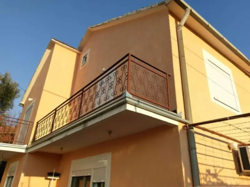 Prodaja, kuća, 200m², Tomba, Bar