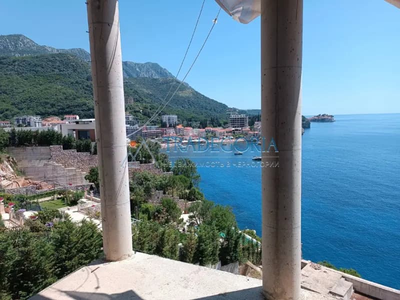 Vila na jedinstvenoj lokaciji na 1. obali u Pržnu (Miločer)