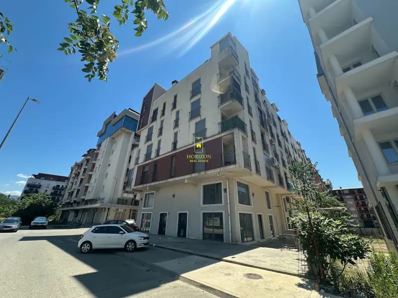 Two-bedroom apartment 81m2, May 1st, near Central Point