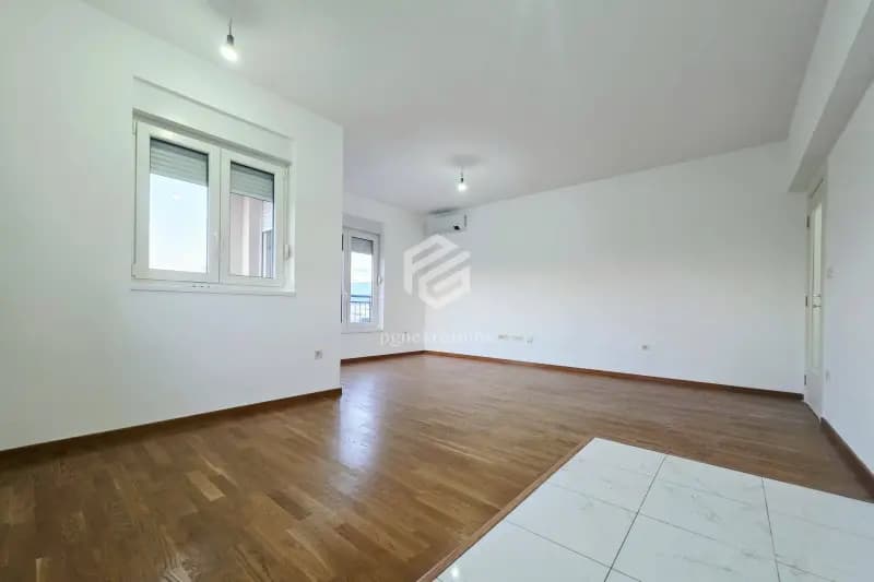 Dvosoban stan 70m2 + garaža, Zabjelo – Podgorica
