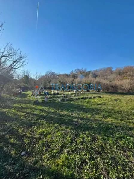 Satılık arsa 664 m² - Velikii Piesak, Dubrava ilçesi