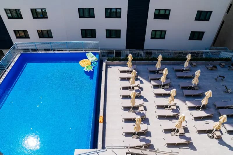 Продаж, трикімнатна квартира, 136м², Будва