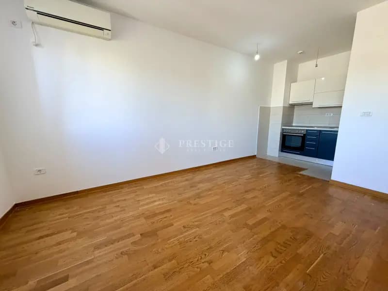 Rental, one-bedroom Apartment, 41m², City Kvart, Podgorica