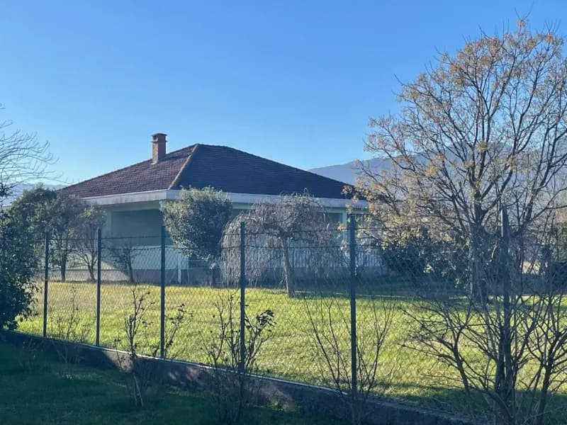 Prodaja, kuća, 300m², Kosic, Podgorica