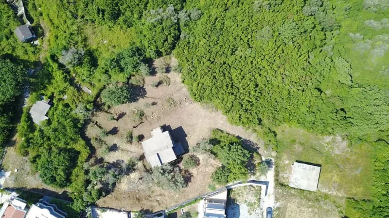 Bečići'de inşaat arazisi no. 415