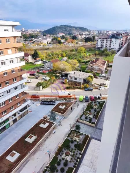 Izdavanje, jednosoban stan, 42m², Central Point, Podgorica