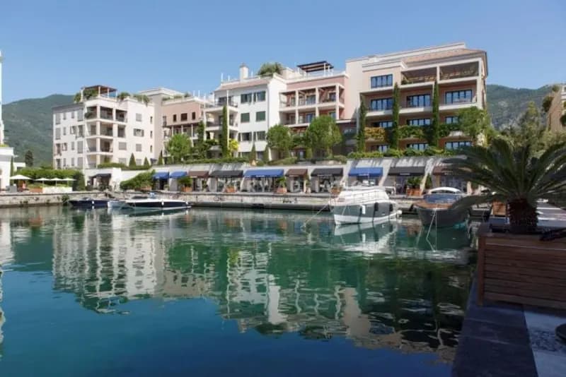 Unique Penthouse with an area of 258 m² on the first line of Porto Montenegro