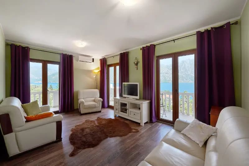 Prčanj - deniz manzaralı panoramik iki odalı daire