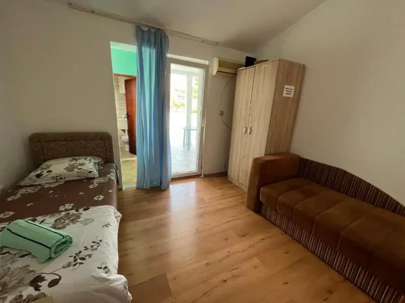 Mini-hotel u Baru - Šušanj sa 13 apartmana. Gotov biznis.
