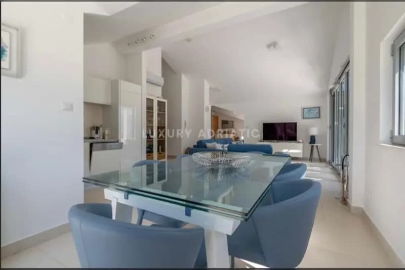 Penthouse u kompleksu Lavender Bay, Morinj