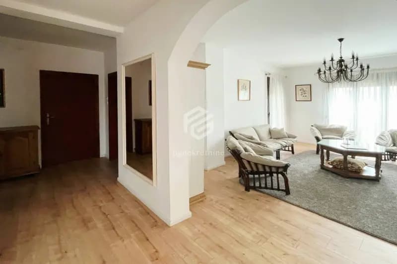 Three-bedroom apartment 100m2 + parking, Gornja Gorica – Podgorica