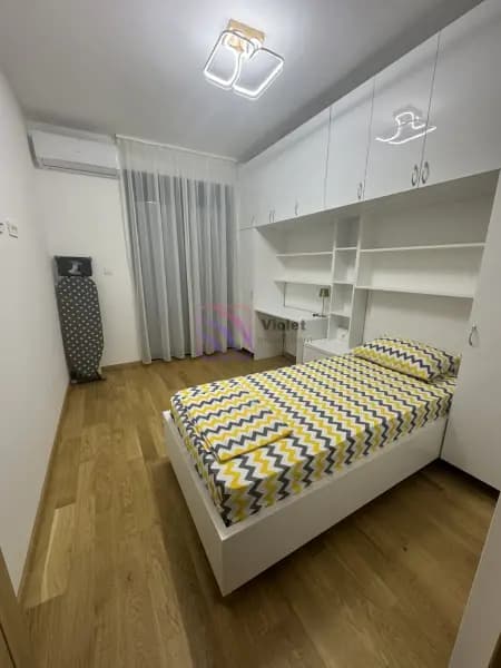 Izdavanje, dvosoban stan, 69m², City Kvart, Podgorica