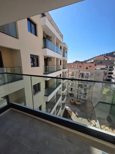 Budva Rozino – Yeni binada bir odalı daire