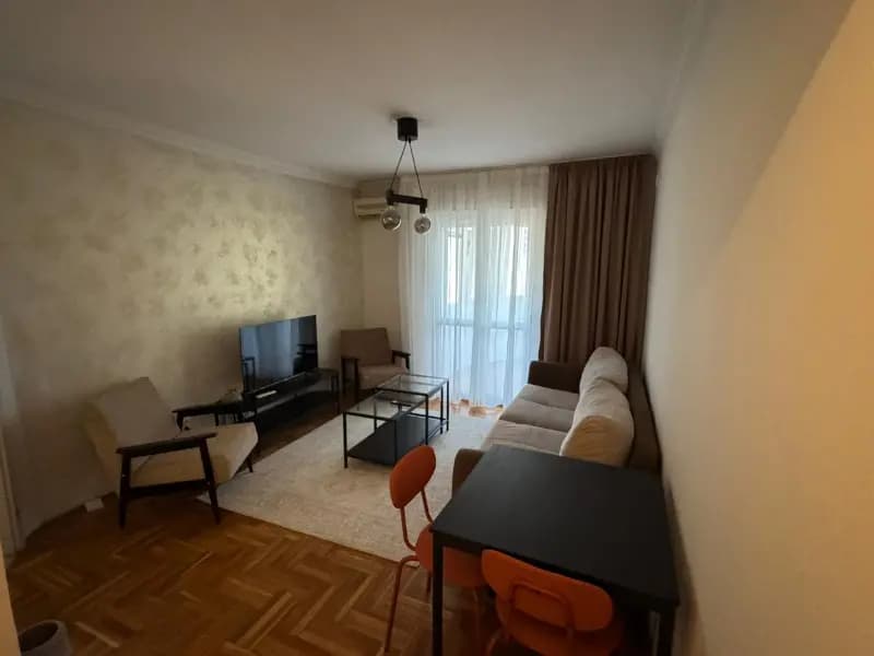 Оренда, однокімнатна квартира, 35м², Подгориця