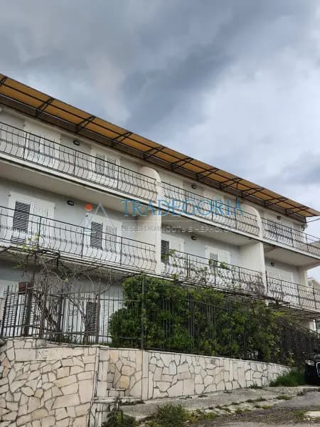 İgalo'da, Simo Milošević Enstitüsü yakınında apart otel.