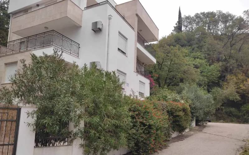 Prodaja, vila, 400m², Petrovac, Budva