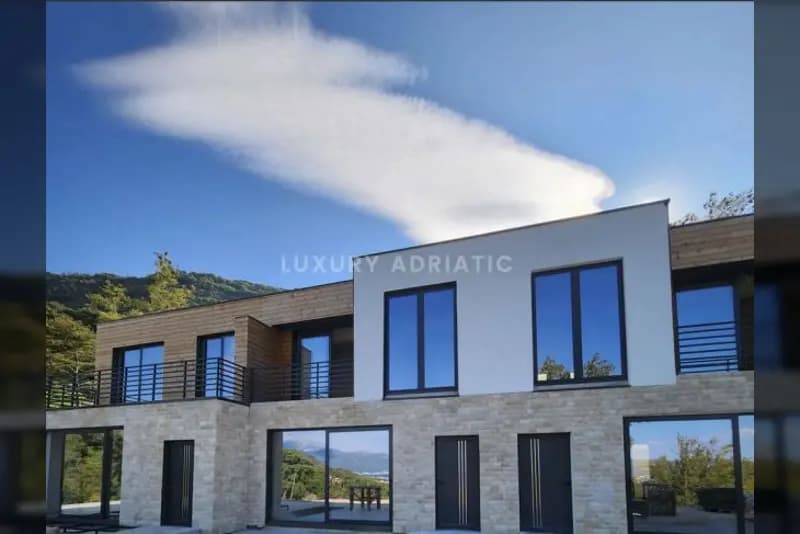 Deniz manzaralı yeni townhouse Tivat-Kotor