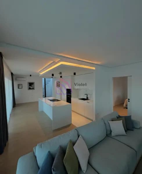 Prodaja, trosoban penthaus, 263m², Komoševina, Budva