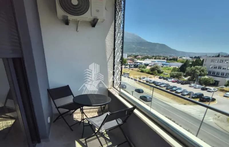One-Bedroom Apartment with Garage, 43m2, Center, Bar