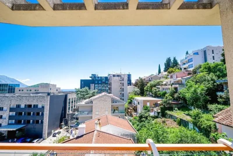 Otel Avala'nın yanında, Eski Şehir'e 100 m mesafede lüks daire.