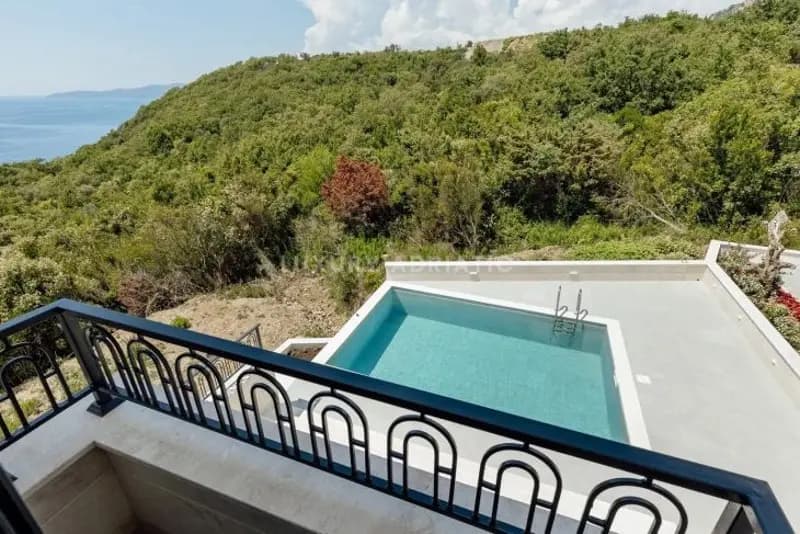 Yeni villa, havuzlu ve deniz manzaralı - Budva Rivierası