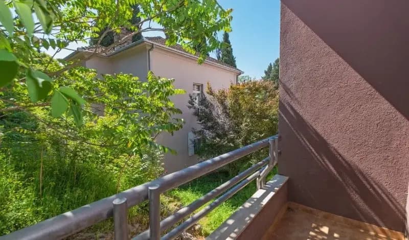 Prodaja, trosoban stan, 137m², Podgorica