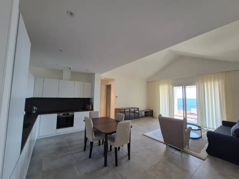 Einzimmerwohnung im Gebäude Iris — Marina Village
