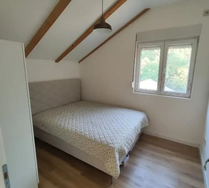 Izdavanje, jednosoban stan, 42m², Kavač, Kotor