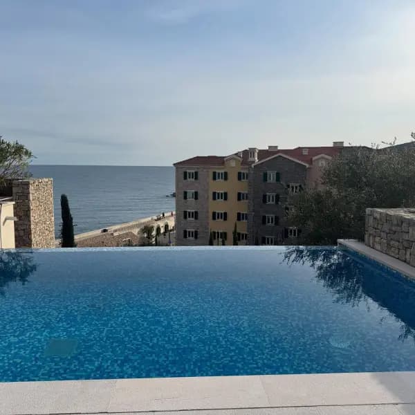 Exklusives Angebot im Luštica Bay Marina Village