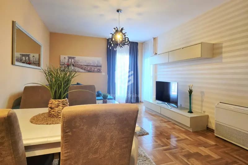 Dvosoban stan 75m2, Pobrežje – Podgorica