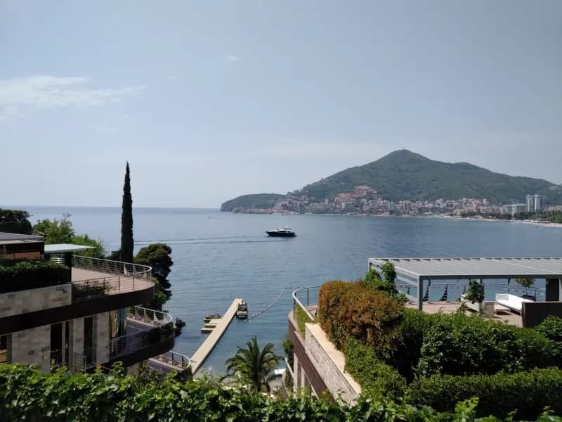 Prodaja, garsonjera, 167m², Budva